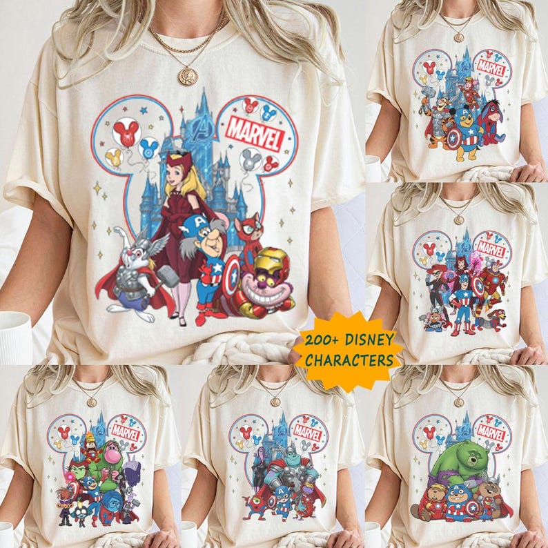 Może przedstawiać: Kremowe koszulki z r&oacute;żnymi wzorami postaci Disneya i Marvela. Każda koszulka ma wz&oacute;r uszu Myszki Miki ze słowem "MARVEL" i tekstem "200+ POSTACI Z DISNEYA".