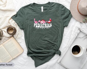 Koszulka pediatryczna, koszulka pediatryczna z dinozaurami, koszulka pediatryczna z pielęgniarką Koszulka pediatryczna z dinozaurami, prezent dla pielęgniarki pediatrycznej, koszulka pediatryczna ze zwierzętami