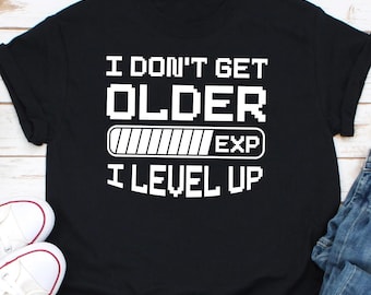 Overthetee Felpa Girocollo Compleanno 51 Anni - Io Non Invecchio Salgo Di Livello 51 Anni Videogame Felpe Girocollo Uomo Idea Regalo Compleanno 129244817 - Foto 9