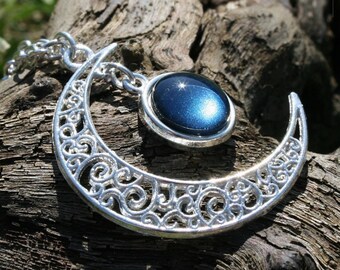 Necklace "Gealaí" Celtic Moonlight Blue Night