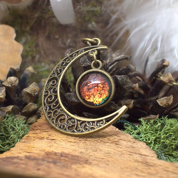 Collier "Gealaí" Lueur de Lune Celtique - Cabochon effet Holographic - Couleurs changeantes - Bronze