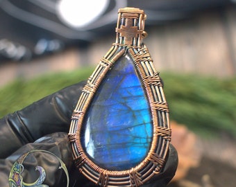 Protective Pendant Necklace Labradorite and Copper - Witch Pendant - Gemstone pendant