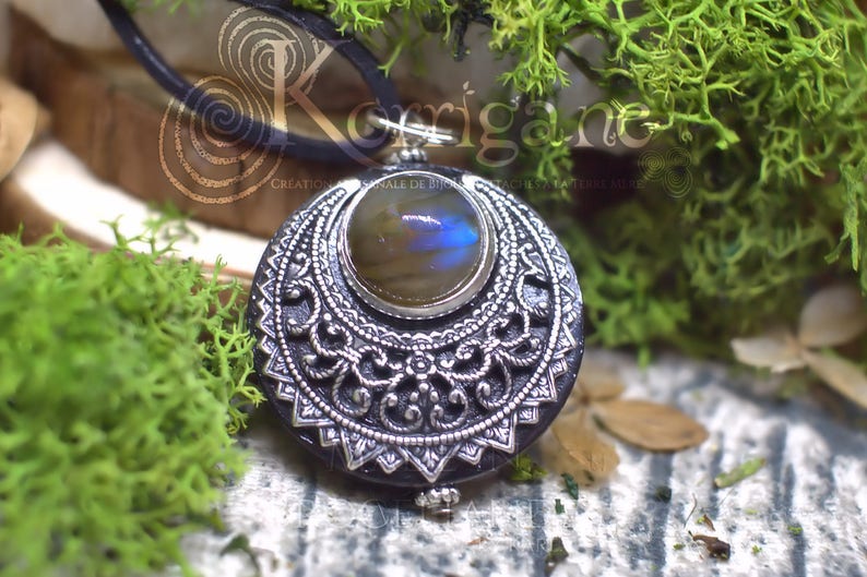 Amulet Protection Necklace Pendant Lleuad Moon Labradorite, Wicca, Wood Silver-Filled Brass Gemstone Pagan Triple Goddess image 2