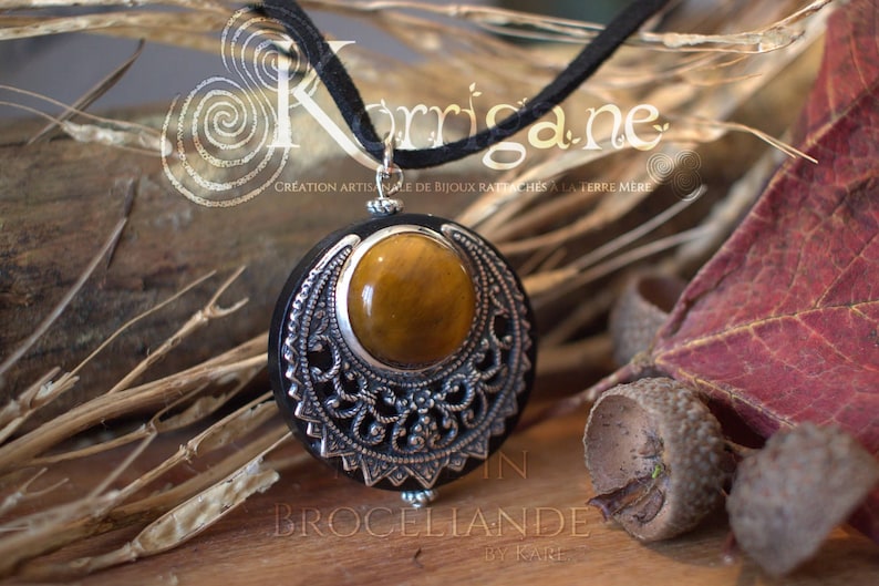 Amulet Protection Necklace Pendant Lleuad Tiger/'s Eye Moon Wicca Wood Brass Gemstone Pagan Triple Goddess