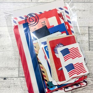 Fournitures rouges, blanches et bleues pour un journal indésirable