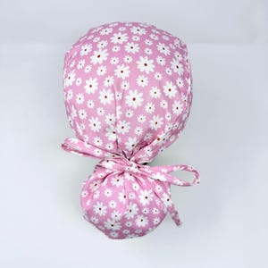 Pink Daisy ponytail scrub cap - Summer Surgical Cap for Women with Satin Lined Option.