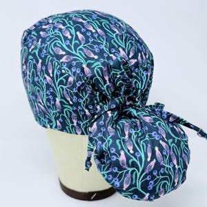 Ponytail Scrub Cap for Women – Floral Surgical Cap for Long Hair with Optional Satin Lining.
