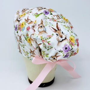 Gorro quirúrgico europeo de Pascua con lazos. Gorro quirúrgico europeo con forro de satén y diseño de conejito para mujer.