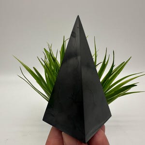 10 CM Shungite Pyramid .Shungite Crystal Pyramid,Healing Crystal,Highly Energetic Metaphysical,EMF Protection,Polished Pyramid,5G Protection