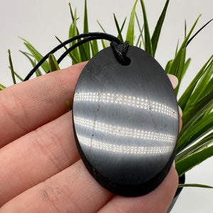 Shungite Pendant 4/4cm.Shungite Crystal Pendant,Healing Crystal,Highly Energetic Metaphysical,EMF Protection,Polished Pendant,5G Protection