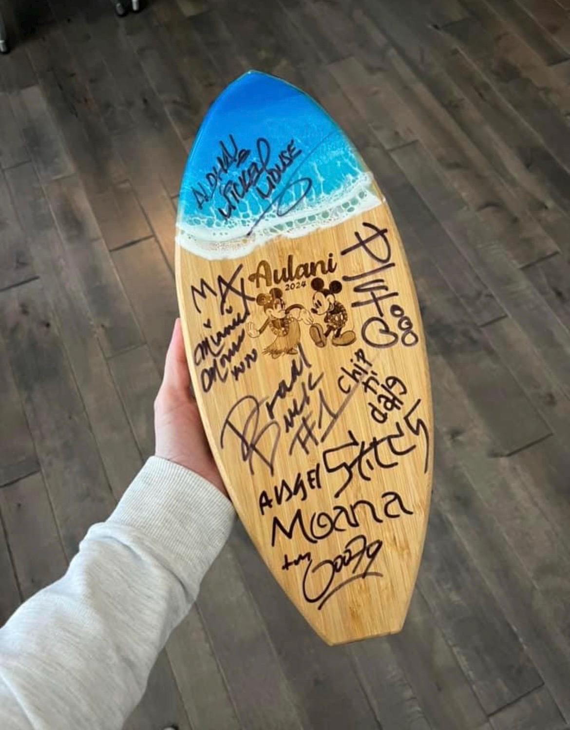 NEW Aulani Character Autographing Mini Surfboard With Beach Waves, Autograph Board, Aulani Vacation Souvenir, Character Signature Book, DCL