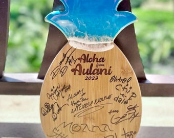 Pineapple Aulani Character Autographing Board With Beach waves • Aulani Vacation Souvenir • Character Signature Book •