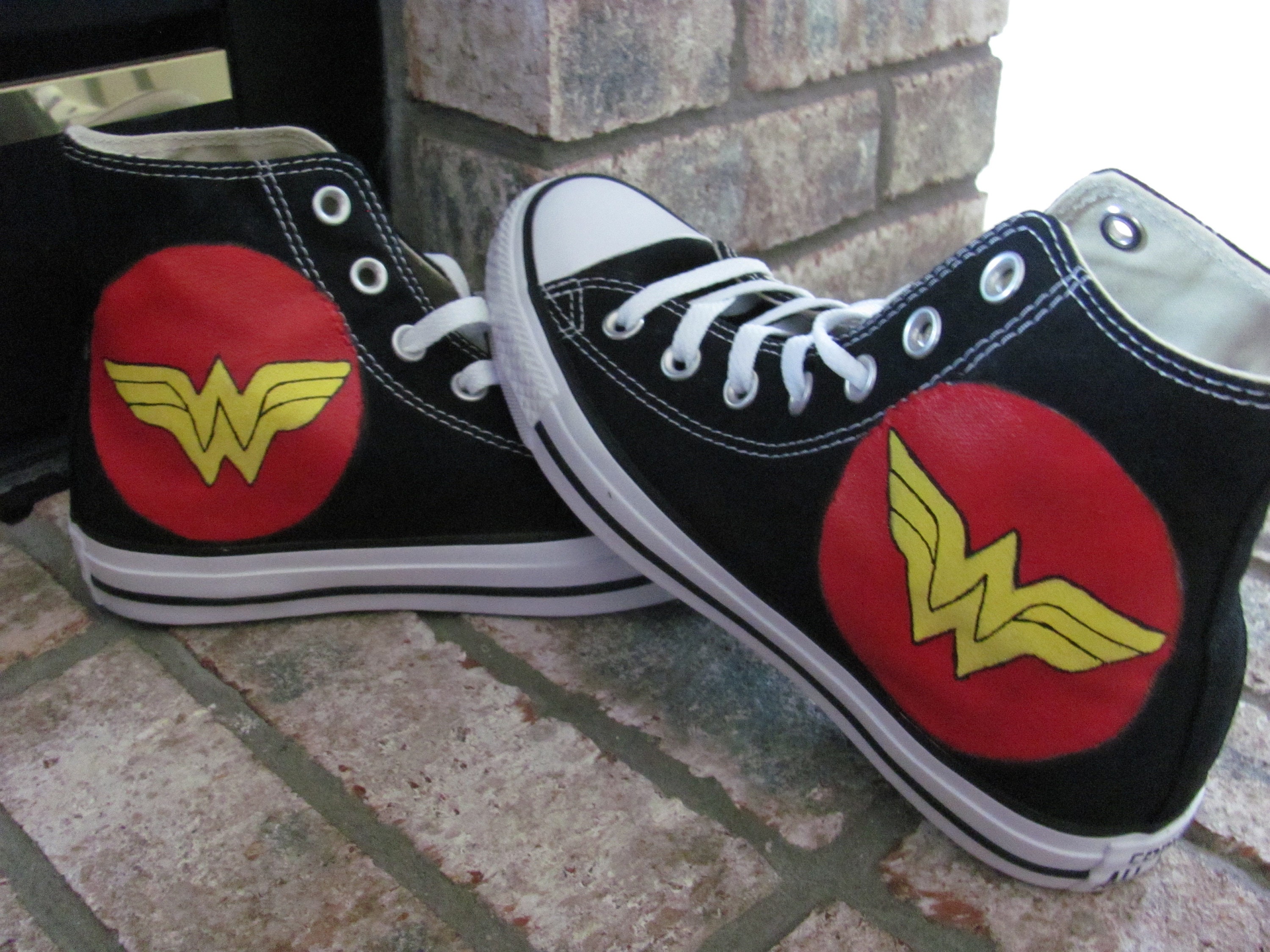 Wonder woman cheap converse trainers