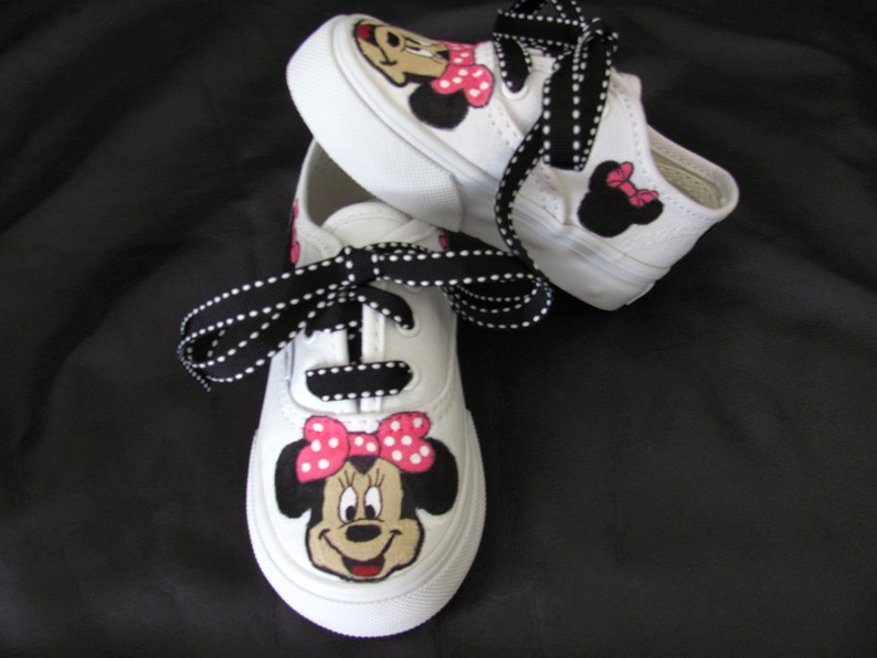 Hand painted Minnie Mouse shoes image 2