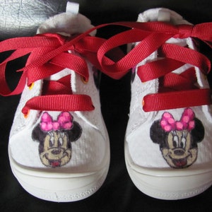 Hand painted Minnie Mouse shoes image 3