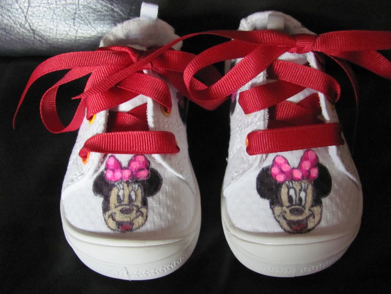 Hand painted Minnie Mouse shoes image 3