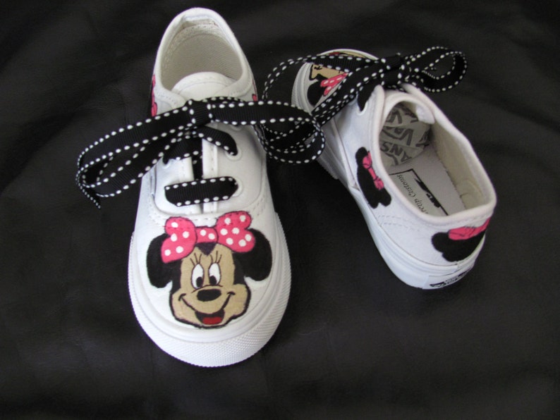 Hand painted Minnie Mouse shoes image 6