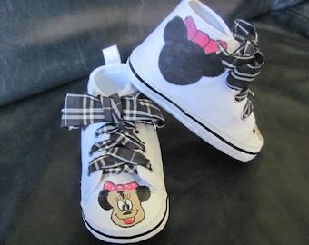 Infant hand painted Minnie Mouse shoes