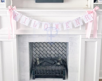 Guirnalda de tela bordada con nombre / Decoración infantil con lunares suizos rosas