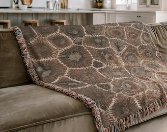 Petoskey Stone Michigan Woven Throw Blanket | Petoskey Stone Souvenir Nature Blanket | Northern Michigan Rock | Blanket Gift for Michigander