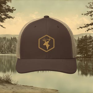 Snapback trofeebok | Geborduurde truckerpet voor hertenjacht | Jachtcadeau voor hertenjager | Cadeau seizoensgeweer witstaarthert jachtpet
