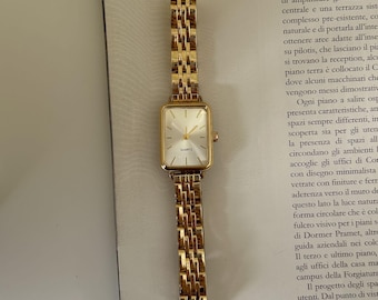 Vintage Wristwatch Debenhams mantaray Women s Oversized Fashion Watch Butterfly Design Quartz Battery Movement Working Order Etsy UK