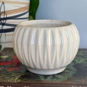 Vintage McCoy Pottery Planter: Art Deco Ribbed White Ceramic Jardiniere