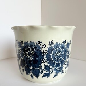 Blauw Delfts Diesel Blue Floral Scalloped Edge Dutch 6.5" Pottery Planter | Vintage 1980s | Jardiniere | Gardening | Plant Lovers Dream