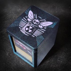 The Wise Mothman Commander Deckbox with Toploader for MTG (Magic the Gathering) EDH Fallout