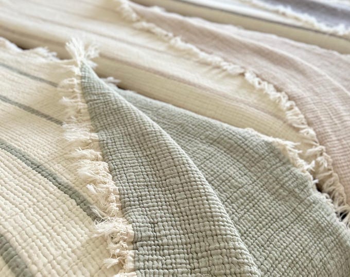 Boho Striped Muslin Bedspread: Lightweight Cotton Twin/Queen/King Blanket