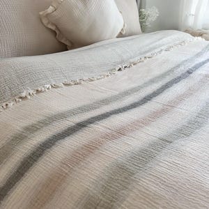Boho Striped Muslin Blanket: 4-Layer Cotton Bed Throw - King/Queen Size