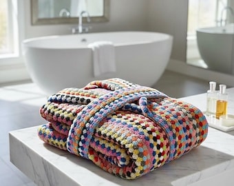 Handwoven Hooded Cotton Turkish Bathrobe: Colorful Chickpea Pattern