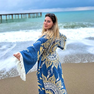 Mandala Kimono aus Jacquard Musselin: Boho Strandüberzug, handgewebte Baumwollrobe