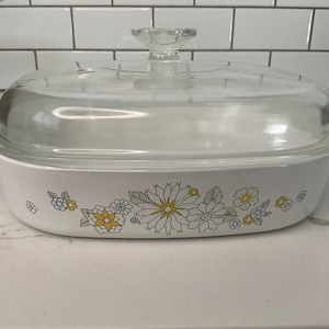 Vintage Corelle Floral Bouquet 10&quot; Square Casserole Dish with Lid – P-10-B-4