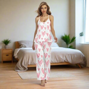 Kawaii Heaven Women&#39;s Heart Print Cami Pajamas Set, Soft & Comfortable for Summer