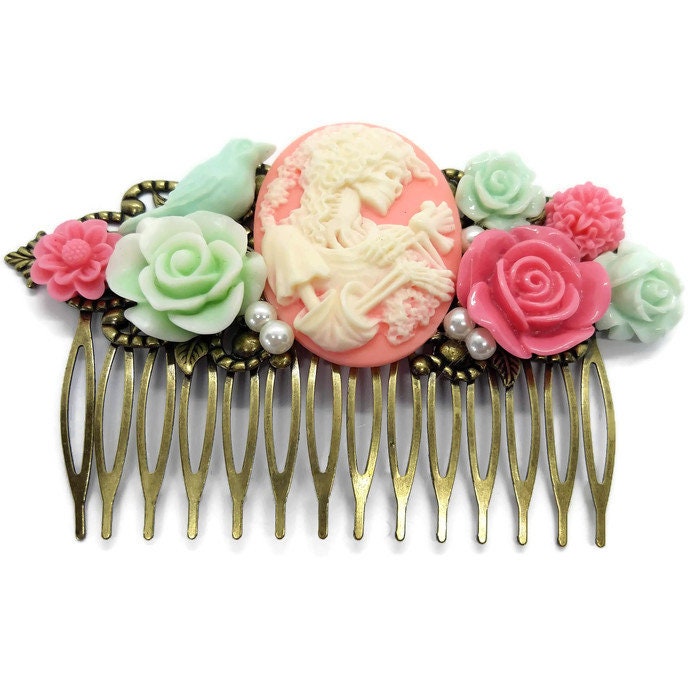 Pinker Totenkopf Kamm Gothic Kamm Hochzeit Kamm Braut Fascinator dunkler Kamm Perlen Haarkamm Brautjungfer Geschenk Hochzeit grüner Blumen Kamm