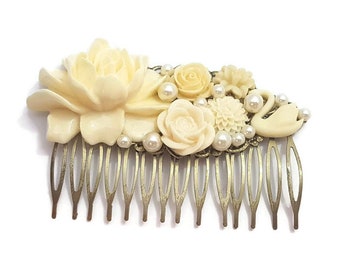 Cream Rose Comb-Wedding Fascinator-Fashion Hair Com-Floral Accessory-Bridesmaid Hair-Wedding Accessory-Flower Hair Comb-Wedding Bobby Pins