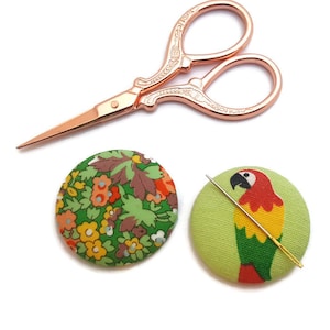 Parrot Needle Minder Reversible Needleminder Magnetic Cross Stitch Embroidery Sewing Needlepoint Animal Needle Minder Handmade Supply Bird
