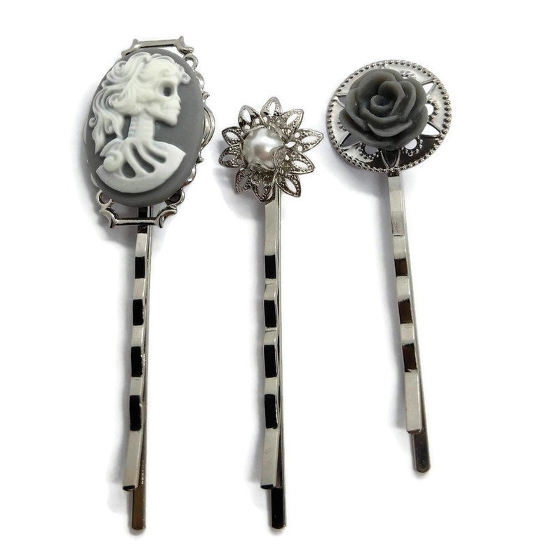 Pink Skull Hair Pins Set of 3 Skull Bobby Pins Goth Gothic Halloween Jewelry Teen Girl English Rose Pearl Pretty Hair Slides Macabre Gift