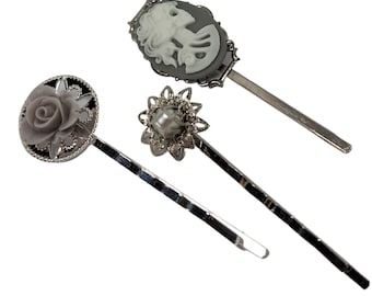 Grey Skull Hair Pins Set of 3 Skull Bobby Pins Goth Gothic Halloween Jewelry Teen Girl English Rose Pearl Pretty Hair Slides Macabre Gift
