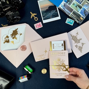 Erröten Rosa Pass Hochzeitseinladungs-Set, Reisehochzeitseinladungen, Ziel im Ausland Bordkarte Pass-RSVP-Karten