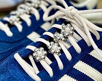 Silver Flower Shoelace Charms for Sneakers Y2K Beaded Shoe Charm Jewelry Gift for Her