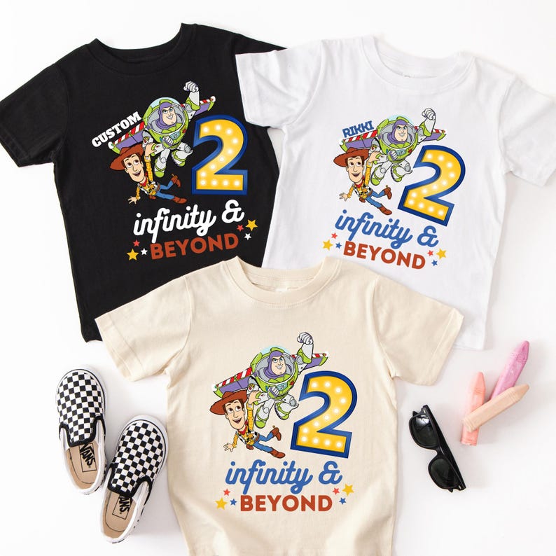 Camiseta de Toy Story para el segundo cumpleaños: Buzz Lightyear y Woody, nombre personalizado imagen 2