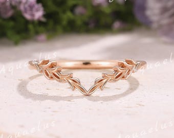 Vintage Wedding Band Rose Gold Leaf Engraved Wedding Ring Stackable Ring Curved Ring Custom Jewelry Chevron ring Handmade Gifts For women
