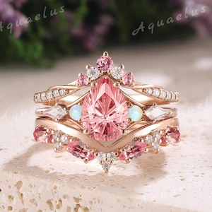 Conjunto exclusivo de anéis de noivado de safira rosa com fogos de artifício, conjunto de 3 peças de anéis de casamento de moissanita, conjunto de anéis de ouro rosa opala para mulheres, presente de aniversário para mães