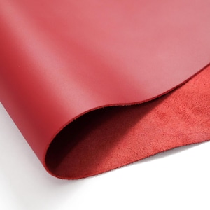 Láminas de cuero italiano / Piezas de cuero de grano superior / Cuero de vaca de primera calidad para la confección de bolsos, carteras y artículos de cuero / 127-144 g / Rojo