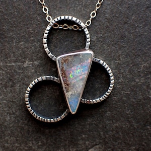Circle opal necklace / natural boulder opal / boulder opal / pipe crystal opal / opal jewelry / crystal opal / black opal / fire opal / gift