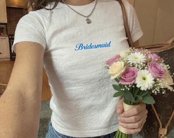 T-shirt bébé brodé personnalisé, T-shirt brodé personnalisé, cadeau texte personnalisé pour femme, t-shirt bébé de l&#39;an 2000, haut court rétro des années 2000