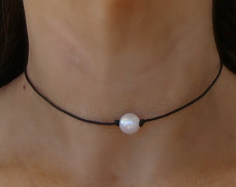 Leather and Pearl Necklace, Single Pearl and Leather Choker, White Pearl and Black Leather Necklace