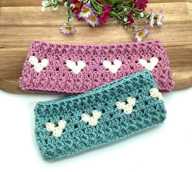 Englische Häkelanleitung für Oma Herzen Stirnband Häkelohrenwärmer Anleitung für Anfänger Weihnachtsgeschenk Süßes Baby Geschenk Mutter-Tochter Geschenk Bild 2